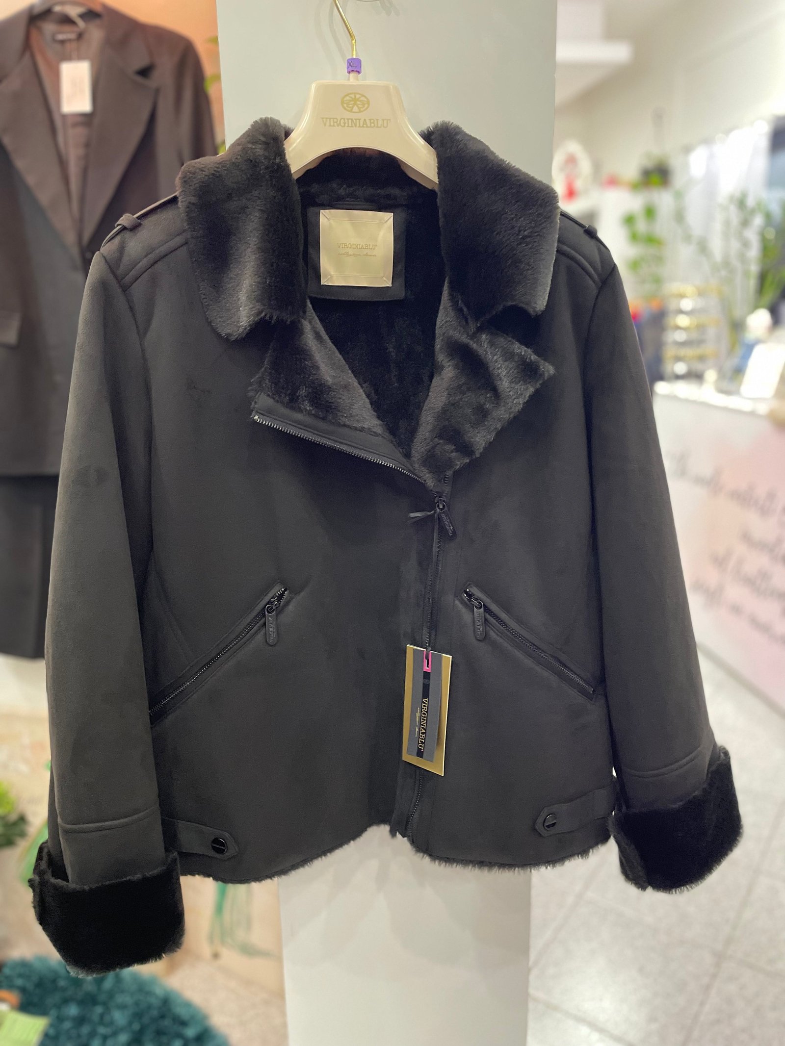 Montoncino VirginiaBlu – Caldo & Chic