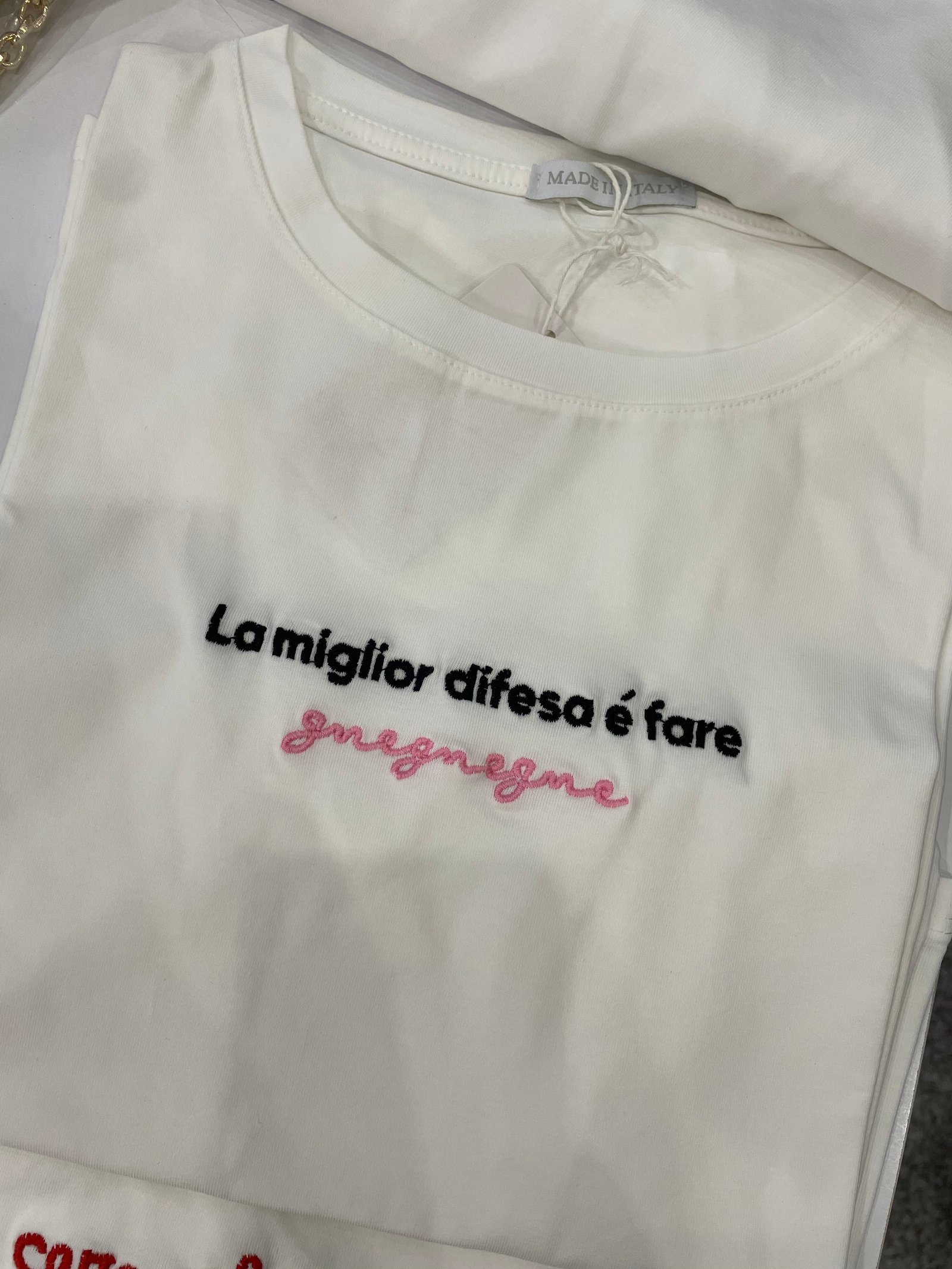 T-shirt ricamo