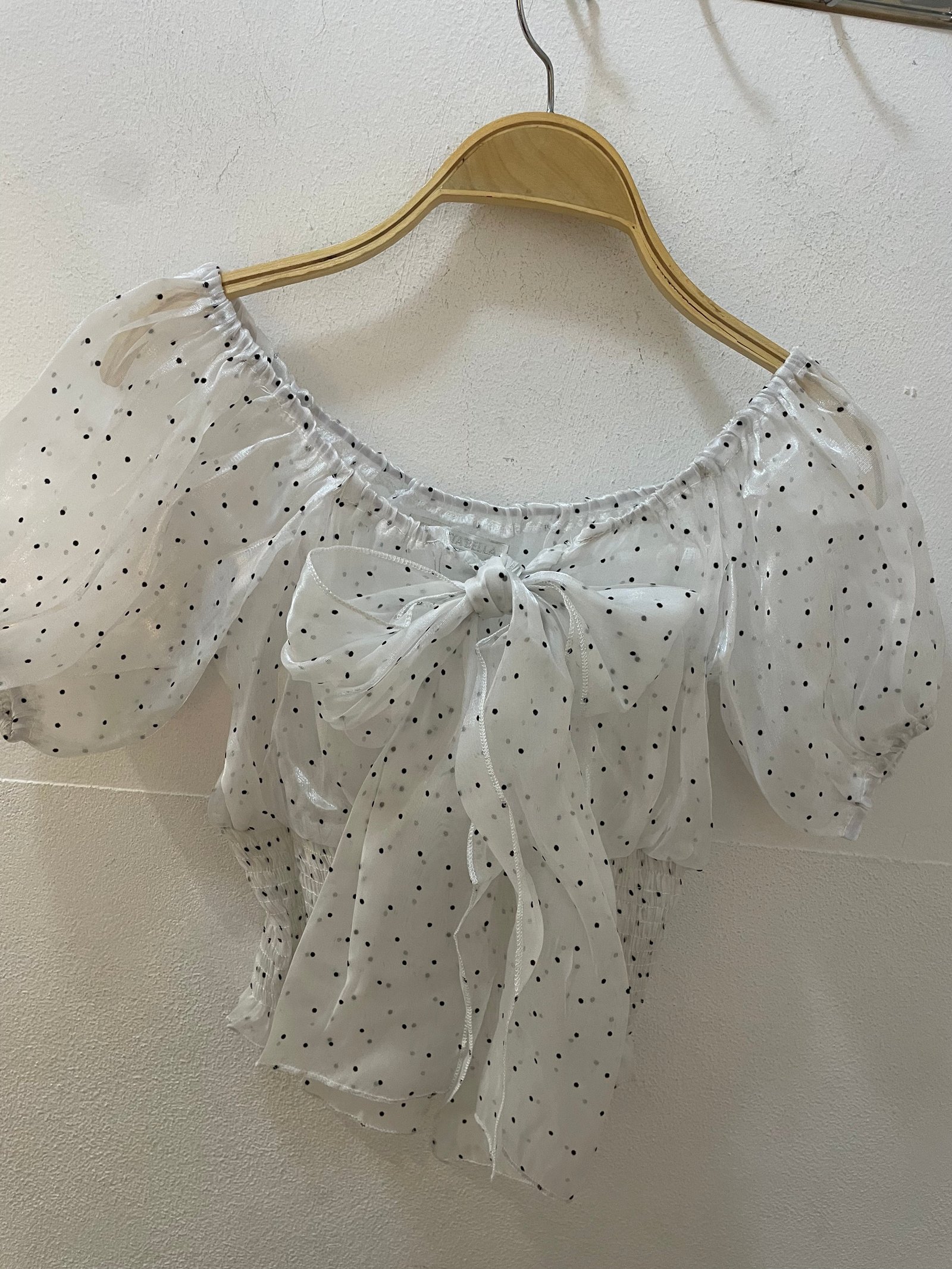 Blusa Cropped pois oro